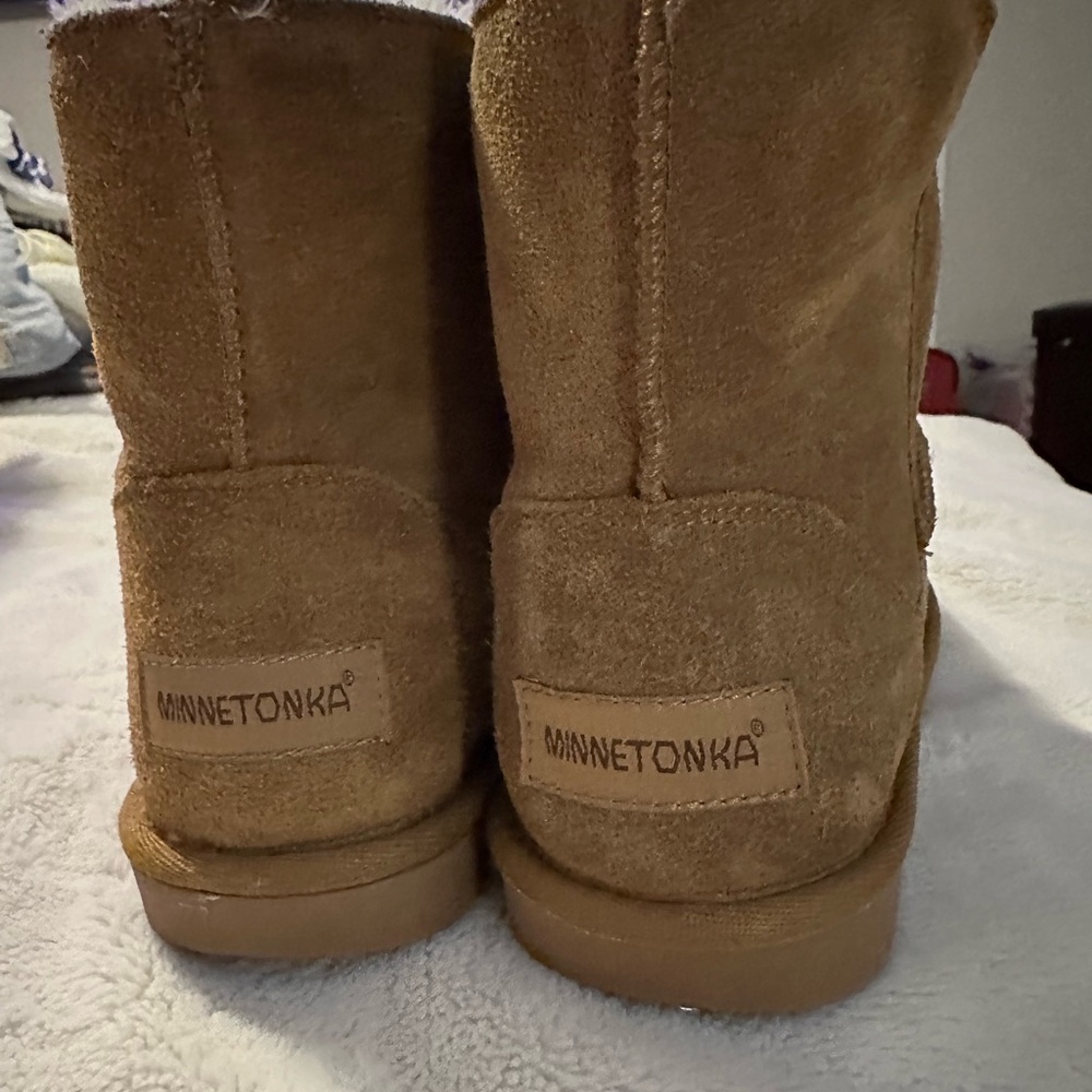Minnetonka Brown Suede Boots